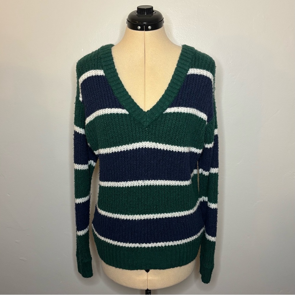 XS American Eagle Outfitters Green Navy and White Striped V-Neck Sweater
